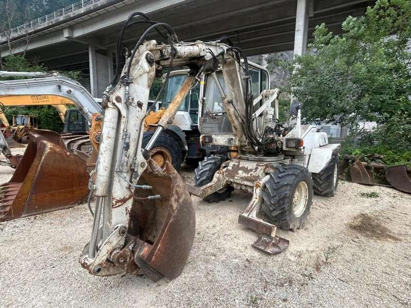 Mecalac 8CXI - Escavadeira de rodas: foto 5 Mecalac 8CXI - Escavadeira de rodas: foto 5