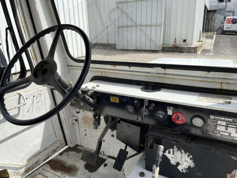 Trator TAYLOR-DUNN TC-40: foto 32
