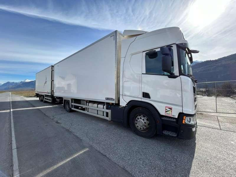 Scania R450 4X2 - Tractor: foto 1 Scania R450 4X2 - Tractor: foto 1