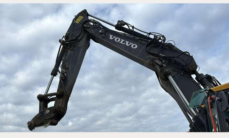 Volvo ECR235EL - Escavadora de rastos: foto 4 Volvo ECR235EL - Escavadora de rastos: foto 4