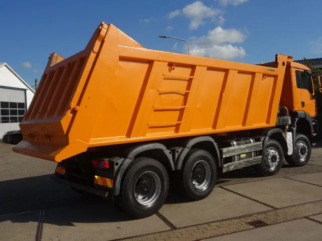 MAN TGA 41-440 8X6 MANUAL GEARBOX 22M3 MEILLER TIPPER - Camião basculante: foto 2 MAN TGA 41-440 8X6 MANUAL GEARBOX 22M3 MEILLER TIPPER - Camião basculante: foto 2
