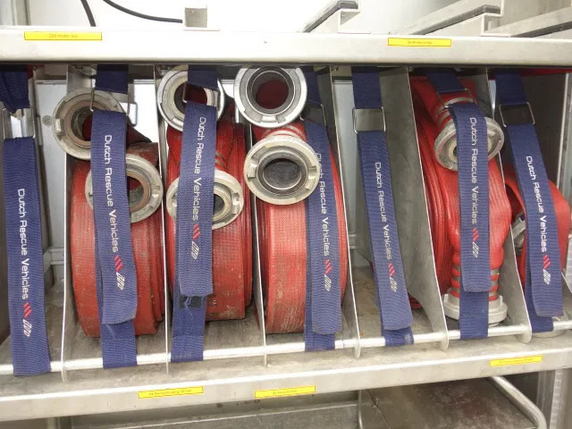 MAN TGM 15.250 FIRE TRUCK,2000 LITER TANK, FOAM TANK, AIRCO,WITH EQUIPMENT - Carro de bombeiro: foto 4 MAN TGM 15.250 FIRE TRUCK,2000 LITER TANK, FOAM TANK, AIRCO,WITH EQUIPMENT - Carro de bombeiro: foto 4