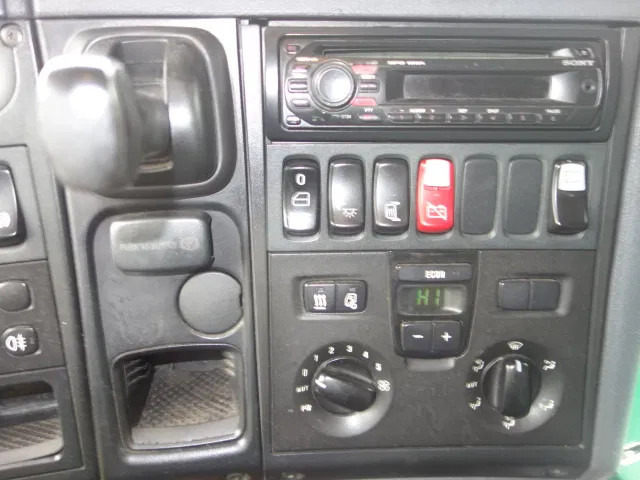 Locação financeira de Scania R380 6X2 19200 LITER TANK,MANUAL GEARBOX Scania R380 6X2 19200 LITER TANK,MANUAL GEARBOX: foto 12