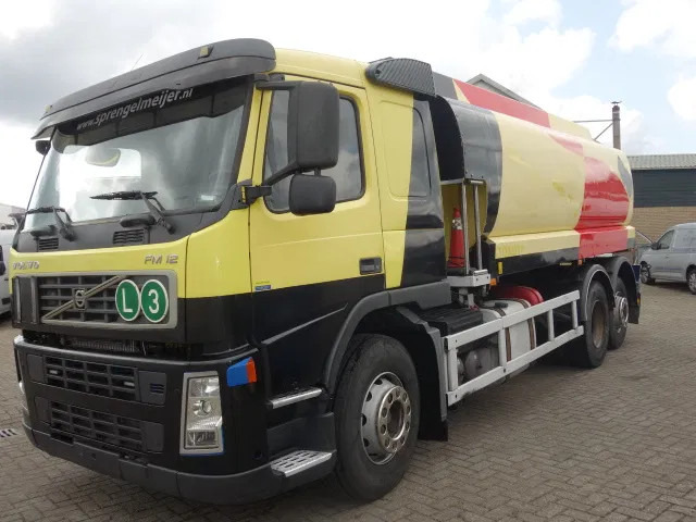 Volvo FM 12 18500liter tank,AIRCO,MANUAL GEARBOX - Camião cisterna: foto 1 Volvo FM 12 18500liter tank,AIRCO,MANUAL GEARBOX - Camião cisterna: foto 1