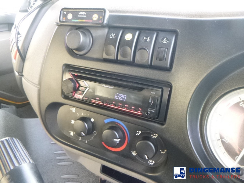 Caminhão limpa fossa DAF LF 55.220 4X2 RHD Whale vacuum tank 8.1 m3: foto 19