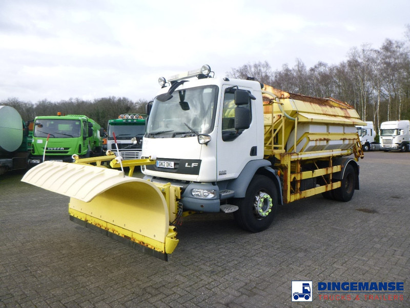 DAF LF 55.220 4X2 RHD salt spreader / gritter - Veículo limpa-neves: foto 1 DAF LF 55.220 4X2 RHD salt spreader / gritter - Veículo limpa-neves: foto 1
