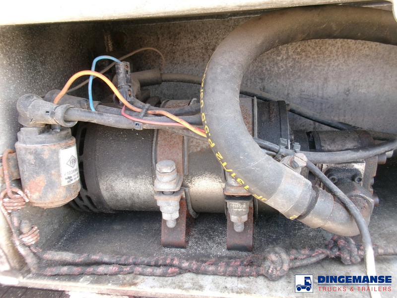 Semi-reboque cisterna Feldbinder Powder tank alu (tipping) 63 m3: foto 15