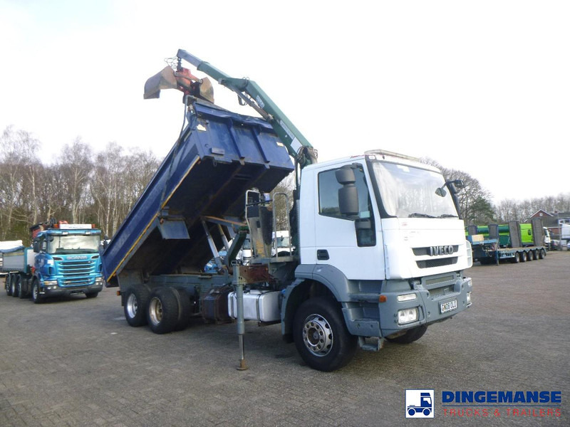Iveco AD260T33 6X4 RHD tipper + HMF crane - Camião grua: foto 2 Iveco AD260T33 6X4 RHD tipper + HMF crane - Camião grua: foto 2