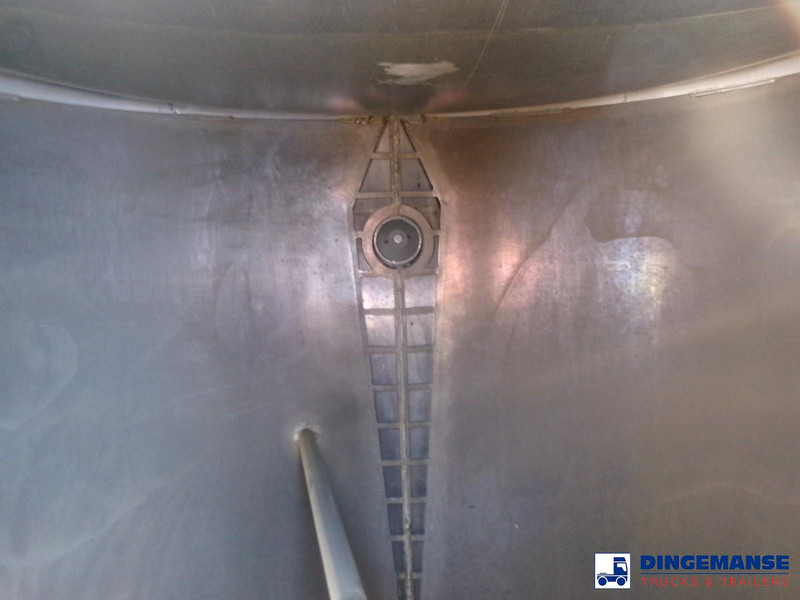 Semi-reboque cisterna Lakeland Fuel tank alu 42.8 m3 / 6 comp + pump: foto 17 Semi-reboque cisterna Lakeland Fuel tank alu 42.8 m3 / 6 comp + pump: foto 17