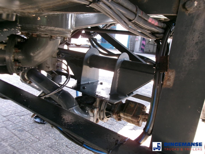 Semi-reboque cisterna Lakeland Fuel tank alu 42.8 m3 / 6 comp + pump: foto 11 Semi-reboque cisterna Lakeland Fuel tank alu 42.8 m3 / 6 comp + pump: foto 11