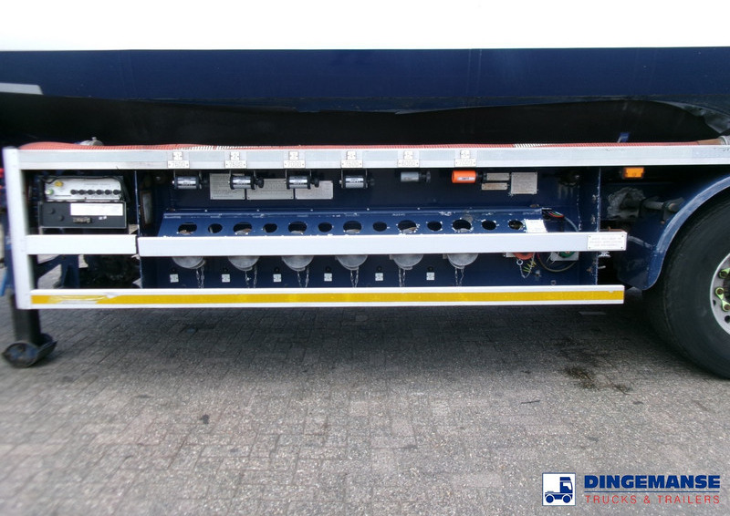 Lakeland Fuel tank alu 42.8 m3 / 6 comp + pump - Semi-reboque cisterna: foto 5 Lakeland Fuel tank alu 42.8 m3 / 6 comp + pump - Semi-reboque cisterna: foto 5