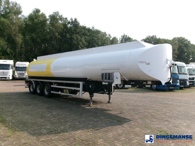 Lakeland Fuel tank alu 43 m3 / 6 comp - Semi-reboque cisterna: foto 2 Lakeland Fuel tank alu 43 m3 / 6 comp - Semi-reboque cisterna: foto 2
