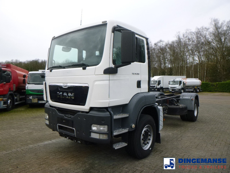 MAN TGS 19.360 4X2 BBS manual Euro 2 chassis + PTO - Camião chassi: foto 1 MAN TGS 19.360 4X2 BBS manual Euro 2 chassis + PTO - Camião chassi: foto 1