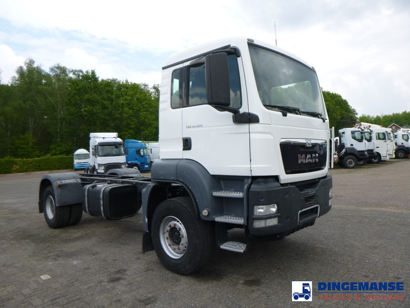 MAN TGS 19.360 4X2 BBS manual Euro 2 chassis + PTO - Camião chassi: foto 2 MAN TGS 19.360 4X2 BBS manual Euro 2 chassis + PTO - Camião chassi: foto 2