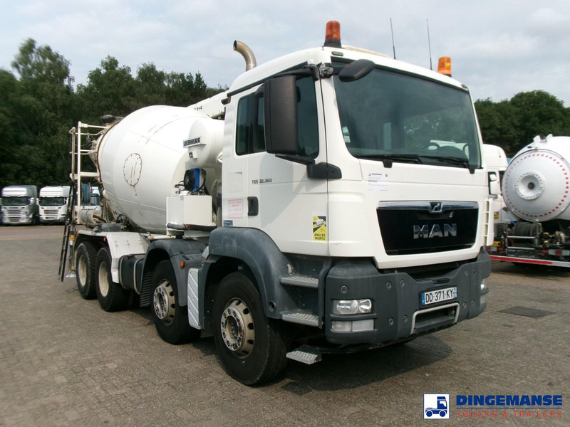 MAN TGS 32.360 8X4 Euro 6 Liebherr concrete mixer 8 m3 + belt - Camião betoneira: foto 2 MAN TGS 32.360 8X4 Euro 6 Liebherr concrete mixer 8 m3 + belt - Camião betoneira: foto 2