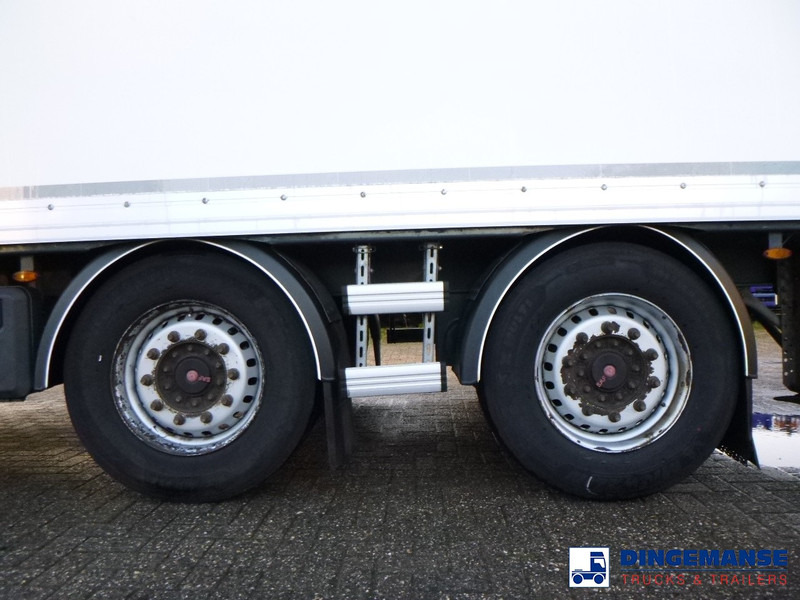 MAN TGX 26.440 6X2 high volume + Fruehauf closed box trailer - Camião furgão: foto 5 MAN TGX 26.440 6X2 high volume + Fruehauf closed box trailer - Camião furgão: foto 5