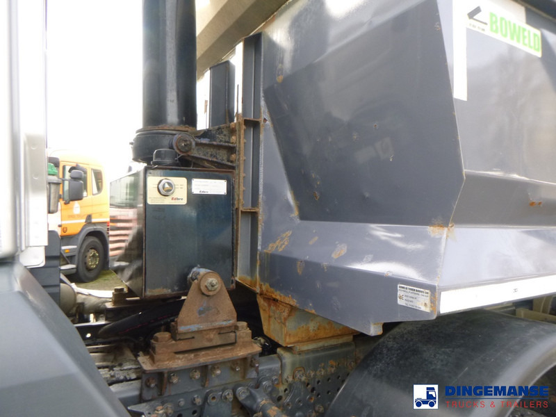 Camião basculante Mercedes-Benz Arocs 3246 8x4 RHD tipper: foto 11
