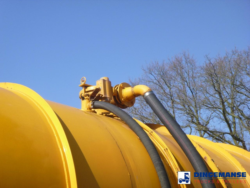 Caminhão limpa fossa Mercedes-Benz Axor 3236 8x4 RHD vacuum tank: foto 6 Caminhão limpa fossa Mercedes-Benz Axor 3236 8x4 RHD vacuum tank: foto 6