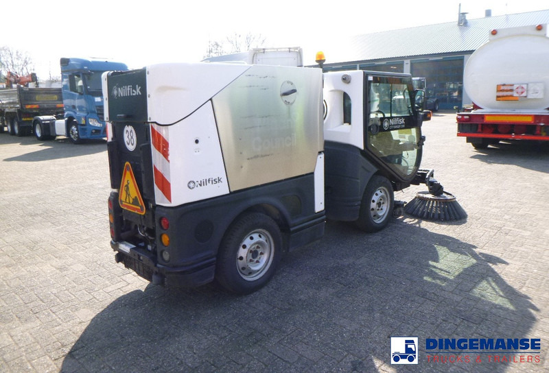 Nilfisk City Ranger CR3500 sweeper - Varredora urbana: foto 4 Nilfisk City Ranger CR3500 sweeper - Varredora urbana: foto 4