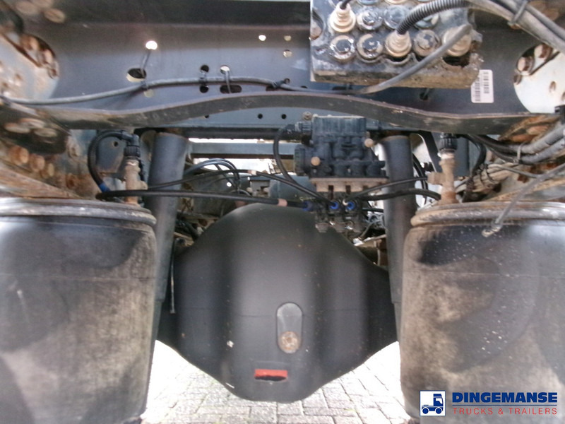 Renault Premium 270 dxi 4x2 fuel tank 13.6 m3 / 4 comp - Camião cisterna: foto 5 Renault Premium 270 dxi 4x2 fuel tank 13.6 m3 / 4 comp - Camião cisterna: foto 5