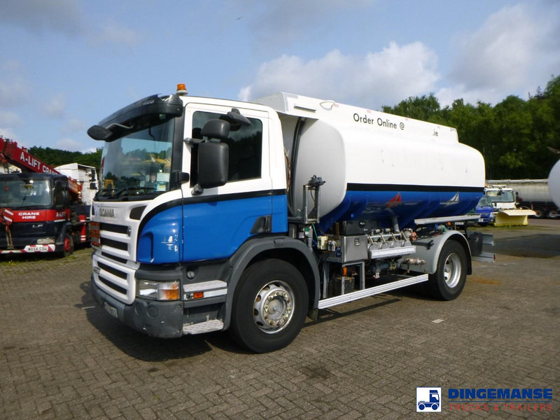 Scania P 230 DB 4x2 RHD fuel tank 12.4 m3 / 4 comp - Camião cisterna: foto 1 Scania P 230 DB 4x2 RHD fuel tank 12.4 m3 / 4 comp - Camião cisterna: foto 1