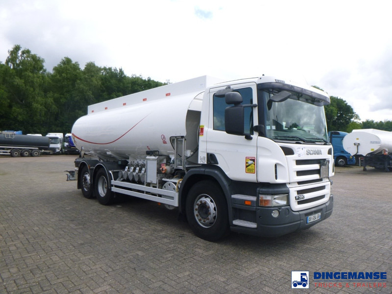 Scania P 320 DB 6X2 fuel tank 18.8 m3 / 5 comp - Camião cisterna: foto 2 Scania P 320 DB 6X2 fuel tank 18.8 m3 / 5 comp - Camião cisterna: foto 2