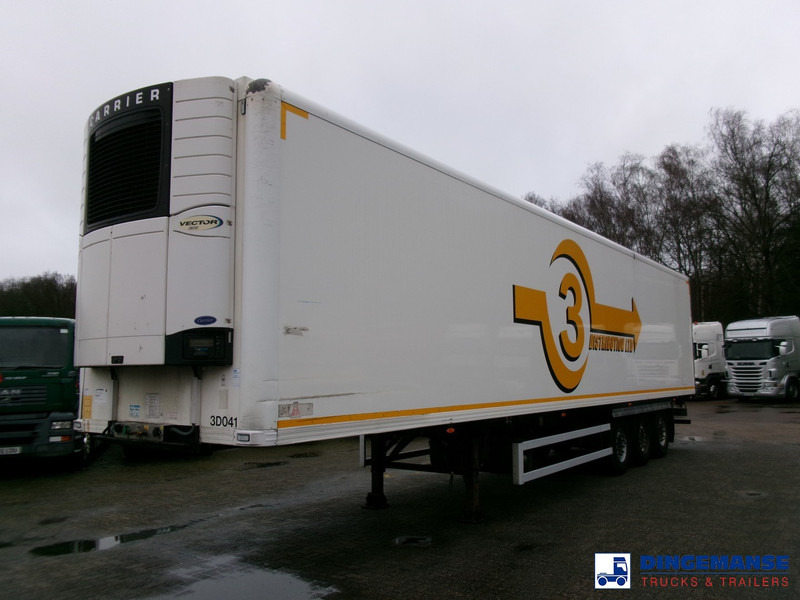 Gray Adams Frigo trailer + Carrier Vector 1850 MT - Tractor: foto 1 Gray Adams Frigo trailer + Carrier Vector 1850 MT - Tractor: foto 1