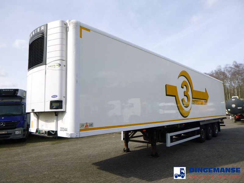 Gray Adams Frigo trailer + Carrier Vector 1850 MT - Tractor: foto 1 Gray Adams Frigo trailer + Carrier Vector 1850 MT - Tractor: foto 1