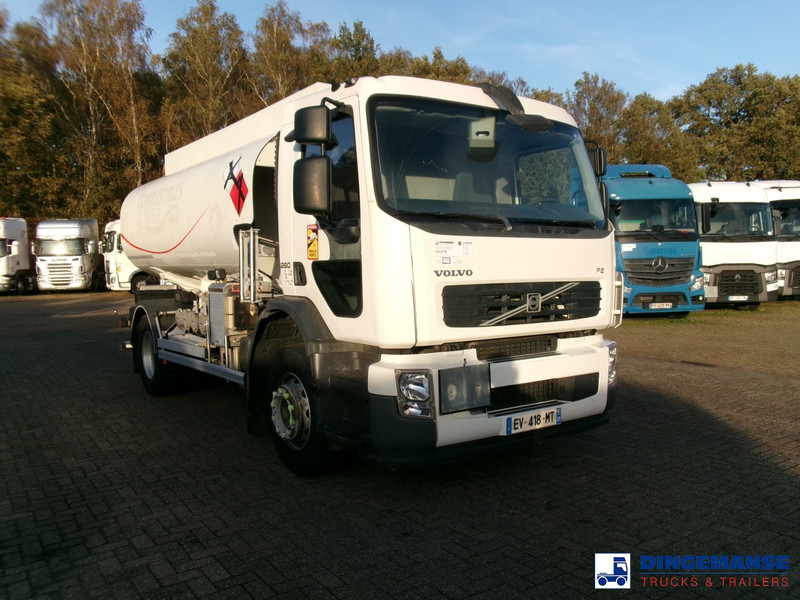 Volvo FE 280 4x2 fuel tank 13.3 m3 / 4 comp - Camião cisterna: foto 2 Volvo FE 280 4x2 fuel tank 13.3 m3 / 4 comp - Camião cisterna: foto 2
