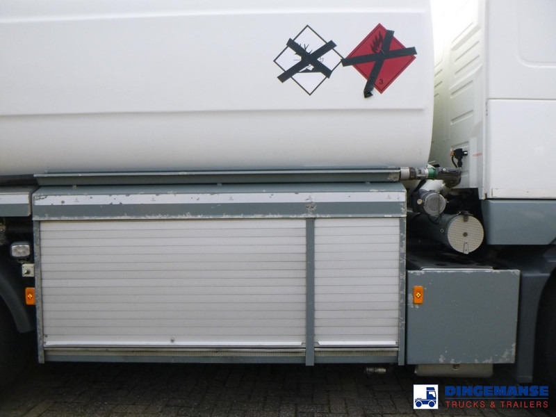 Volvo FH 460 6x2 fuel tank 23.6 m3 / 4 comp - Camião cisterna: foto 5 Volvo FH 460 6x2 fuel tank 23.6 m3 / 4 comp - Camião cisterna: foto 5