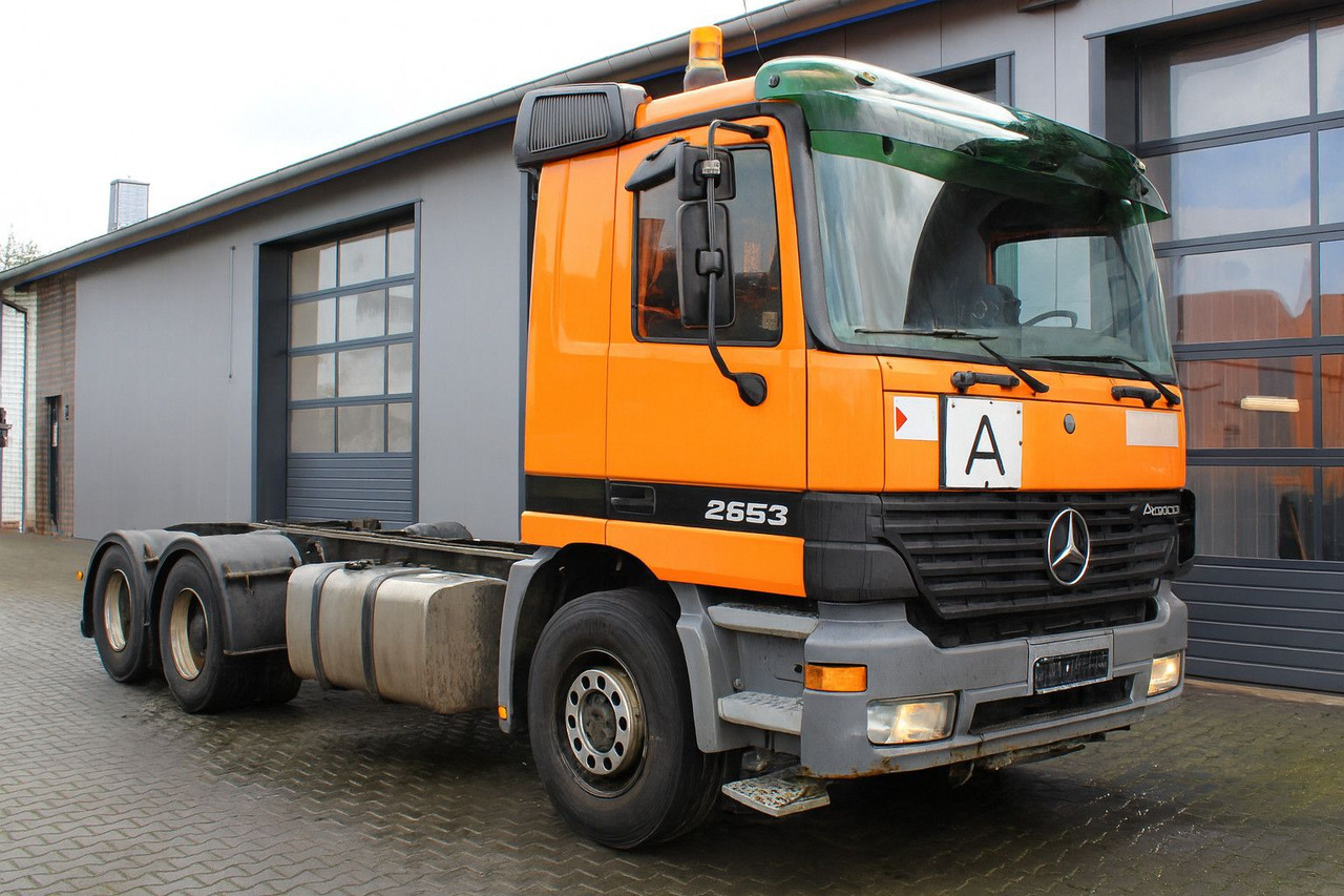 Mercedes-Benz Actros 2653 V8 6x4 Blatt-Luft EPS *clutch* - Camião chassi: foto 1 Mercedes-Benz Actros 2653 V8 6x4 Blatt-Luft EPS *clutch* - Camião chassi: foto 1