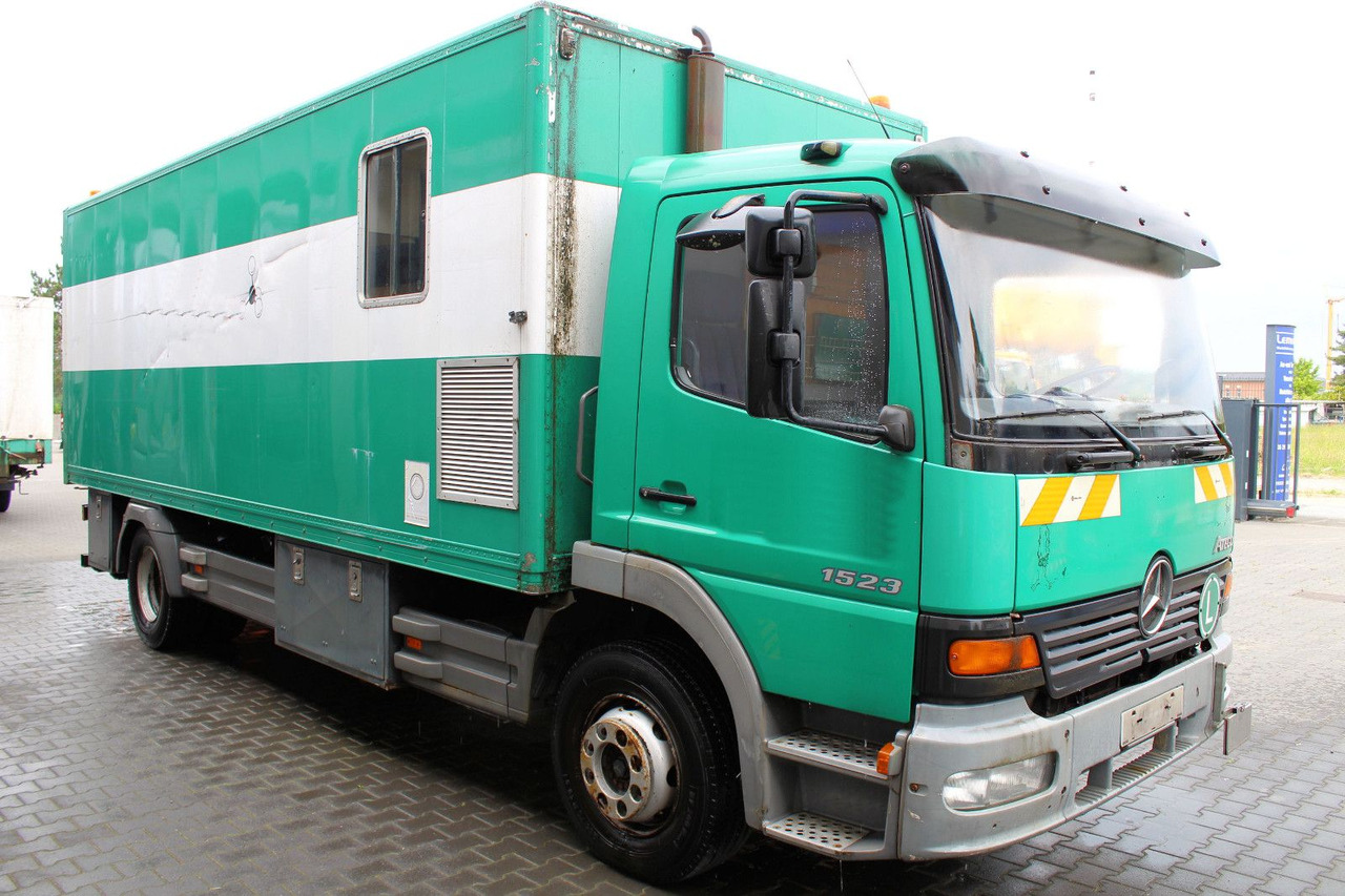 Mercedes-Benz Atego 1523 4x2 Koffer +AHK kein 1517 1518 1528 - Camião furgão: foto 1 Mercedes-Benz Atego 1523 4x2 Koffer +AHK kein 1517 1518 1528 - Camião furgão: foto 1