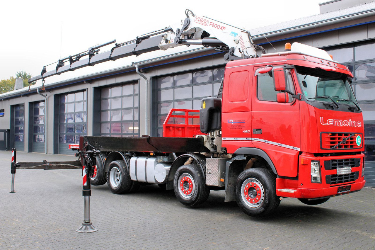 Volvo FM 480 8x2 Pritsche + FASSI F800XP Kran 6x - Camião de caixa aberta/ Plataforma, Camião grua: foto 2 Volvo FM 480 8x2 Pritsche + FASSI F800XP Kran 6x - Camião de caixa aberta/ Plataforma, Camião grua: foto 2