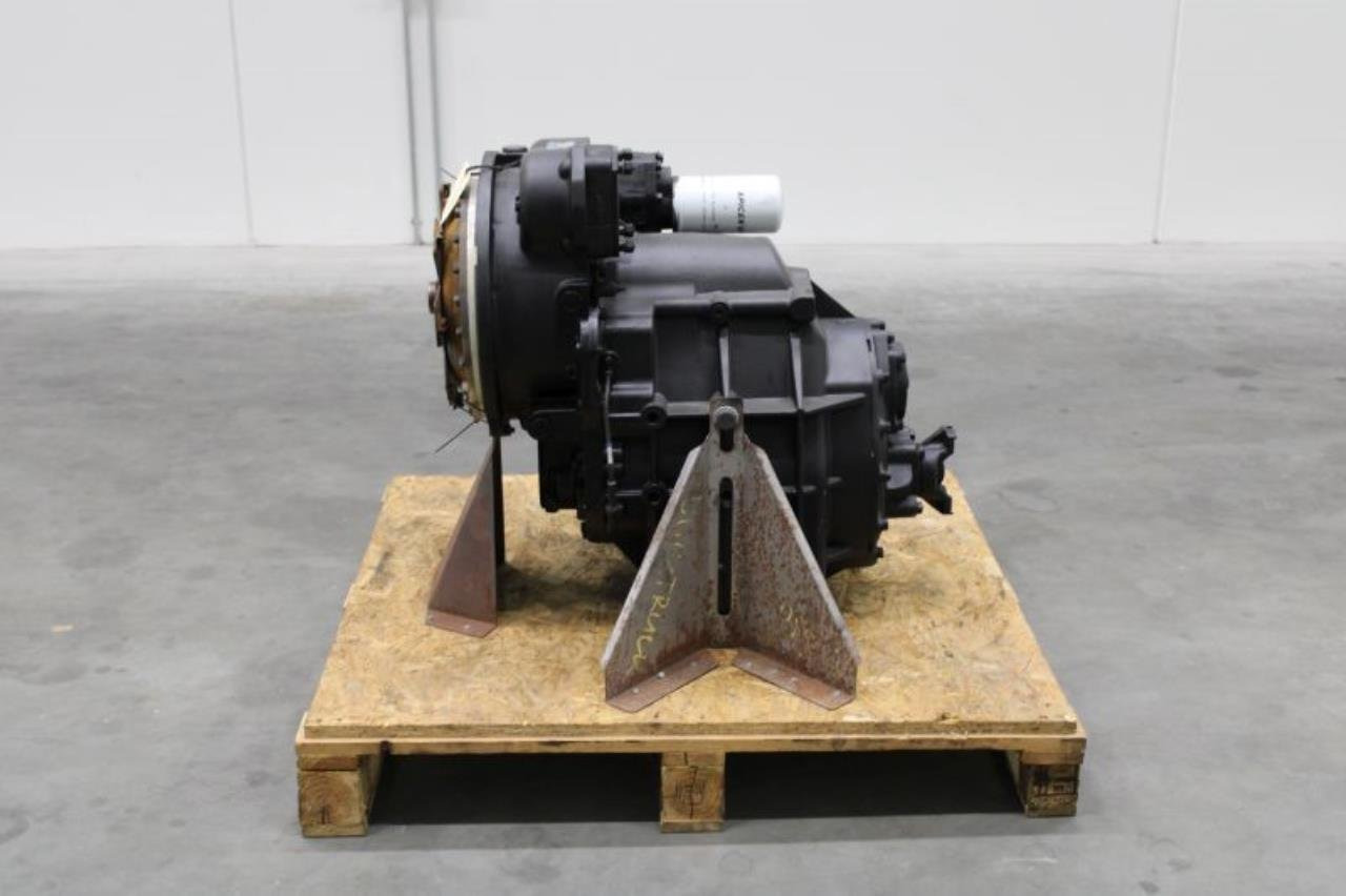 Dana 13.9TE10313-20 - Transmissão para Equipamento de movimentação: foto 1 Dana 13.9TE10313-20 - Transmissão para Equipamento de movimentação: foto 1