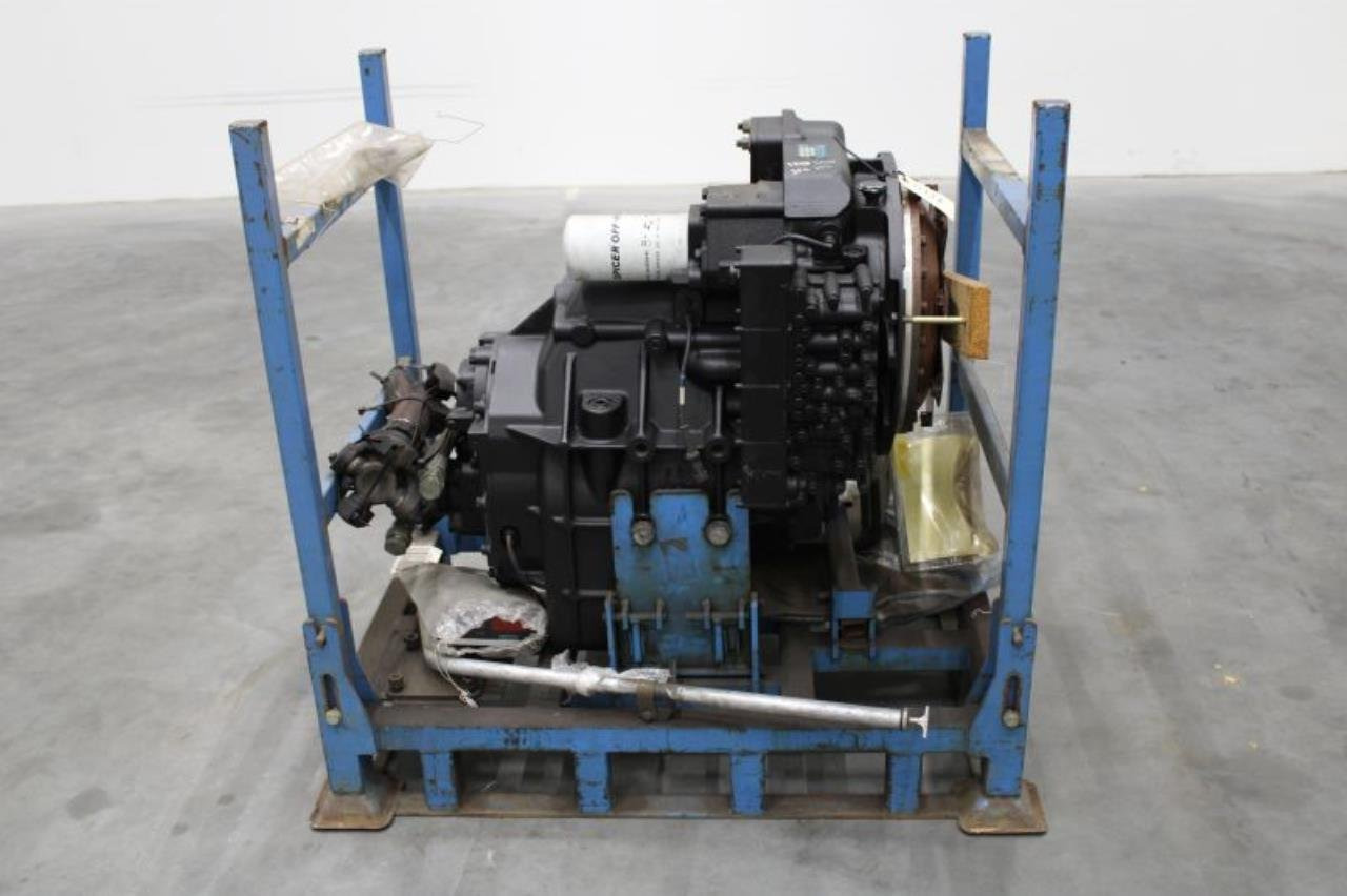 Dana 13.9TE10313-25 - Transmissão para Equipamento de movimentação: foto 2 Dana 13.9TE10313-25 - Transmissão para Equipamento de movimentação: foto 2