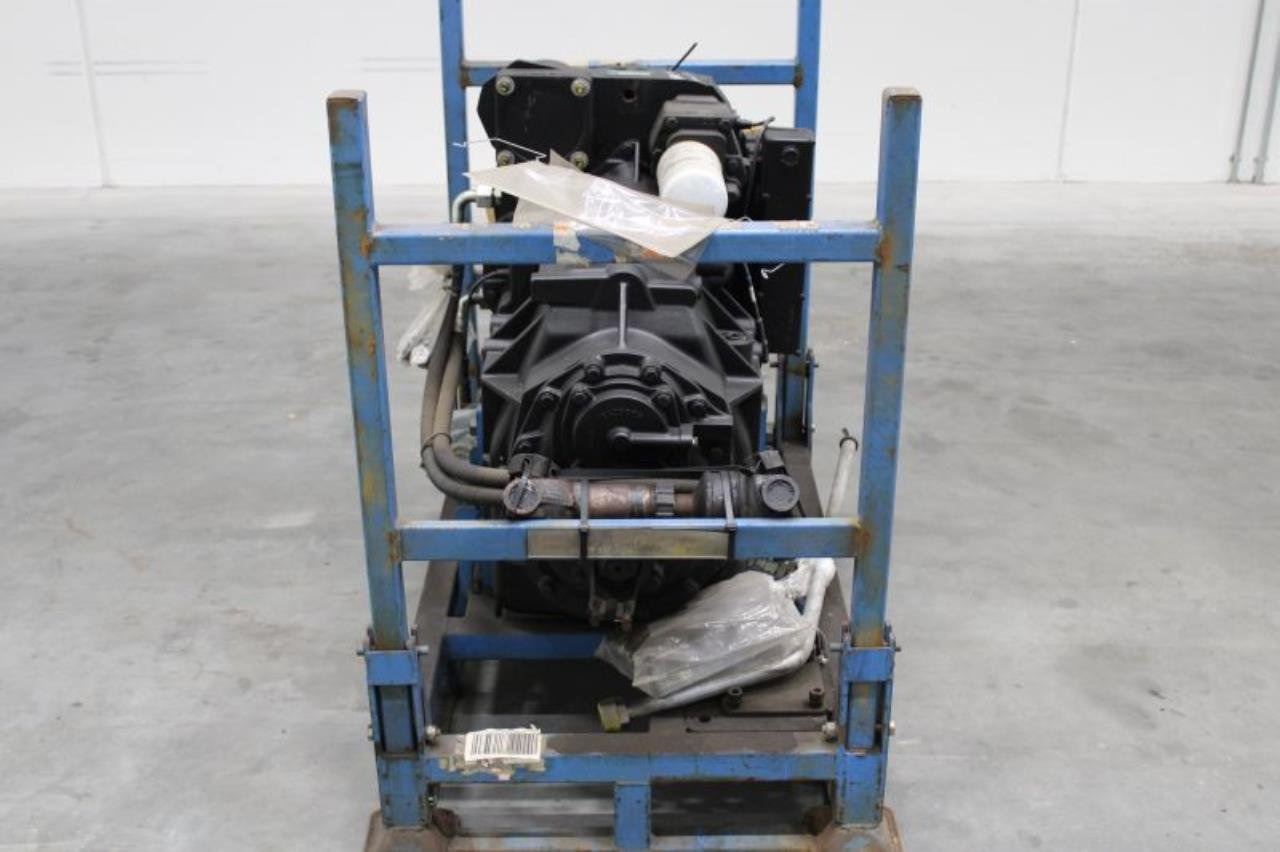 Dana 13.9TE10313-25 - Transmissão para Equipamento de movimentação: foto 3 Dana 13.9TE10313-25 - Transmissão para Equipamento de movimentação: foto 3