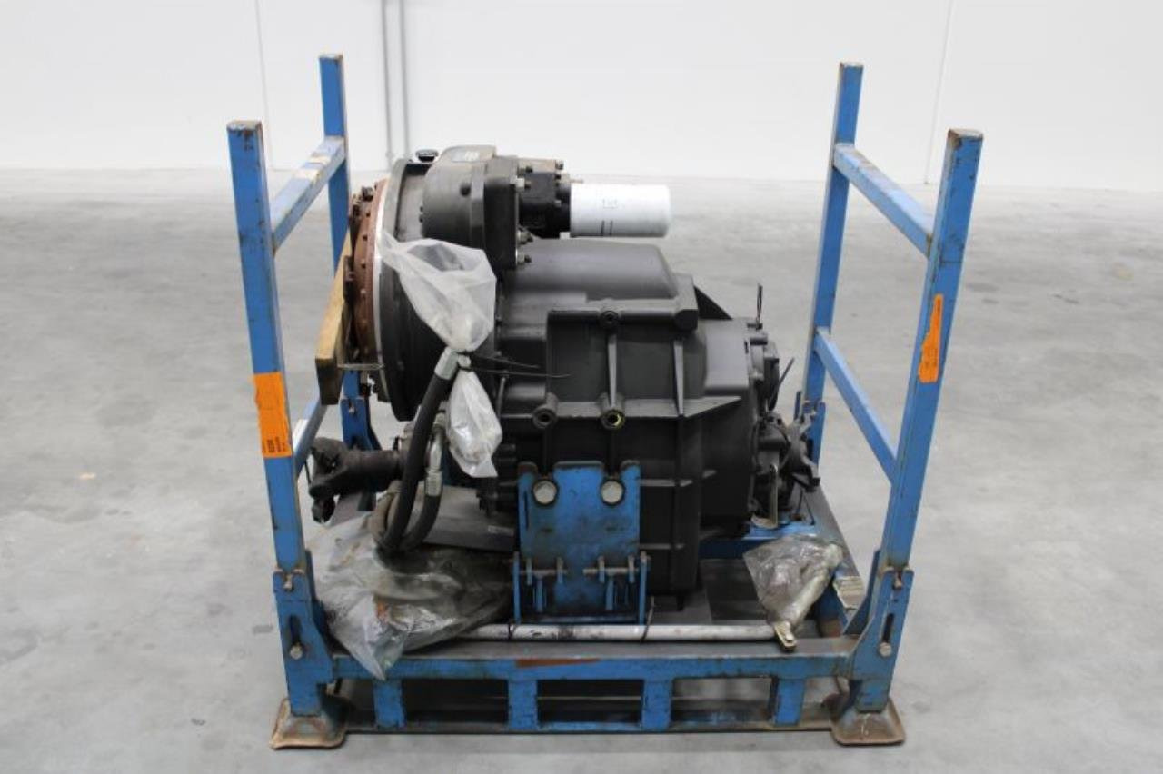 Dana 13.9TE10319-25 - Transmissão para Equipamento de movimentação: foto 1 Dana 13.9TE10319-25 - Transmissão para Equipamento de movimentação: foto 1