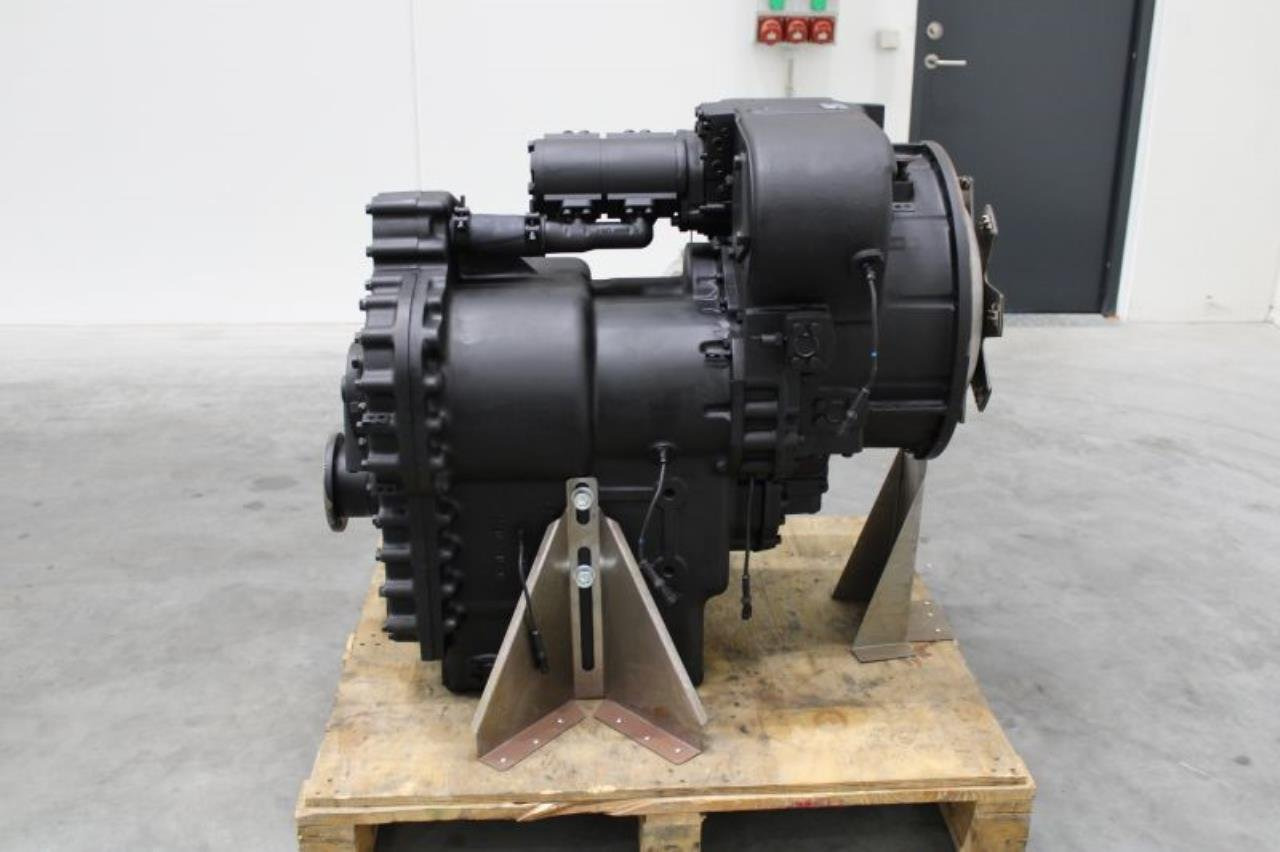 Dana 15.7TE 32418-81 - Transmissão para Equipamento de movimentação: foto 1 Dana 15.7TE 32418-81 - Transmissão para Equipamento de movimentação: foto 1
