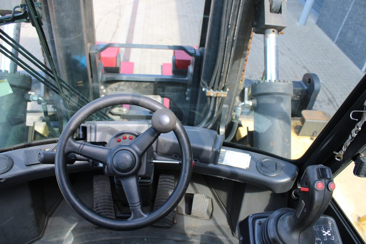 Hyster H28.00XM-16CH - Empilhador a diesel: foto 4 Hyster H28.00XM-16CH - Empilhador a diesel: foto 4