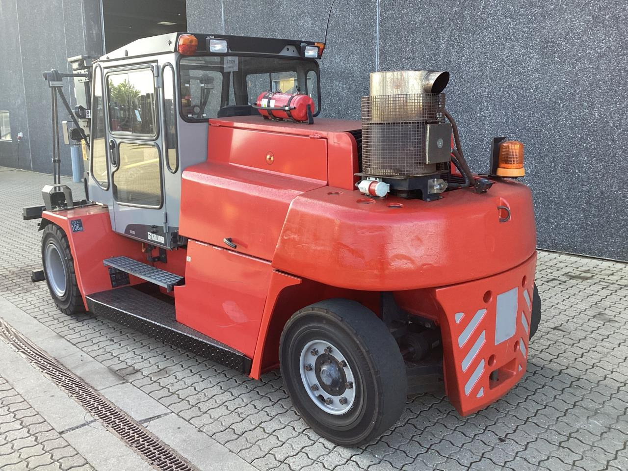 Kalmar DCE80-6LB - Empilhador a diesel: foto 4 Kalmar DCE80-6LB - Empilhador a diesel: foto 4