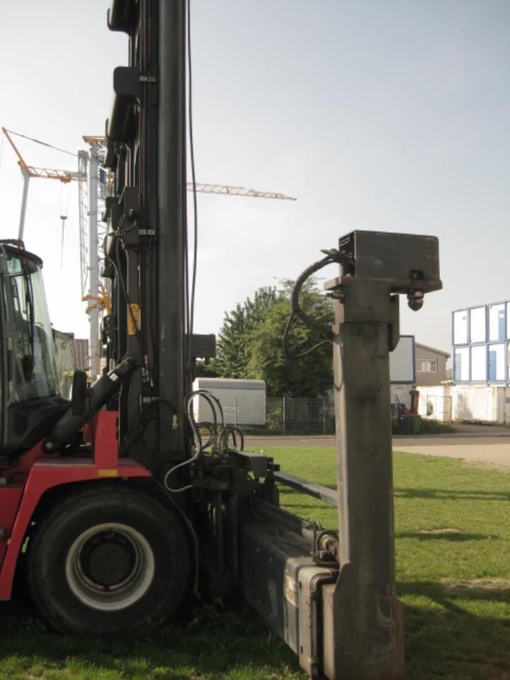 Kalmar DCG160-12 - Empilhador a diesel: foto 3 Kalmar DCG160-12 - Empilhador a diesel: foto 3