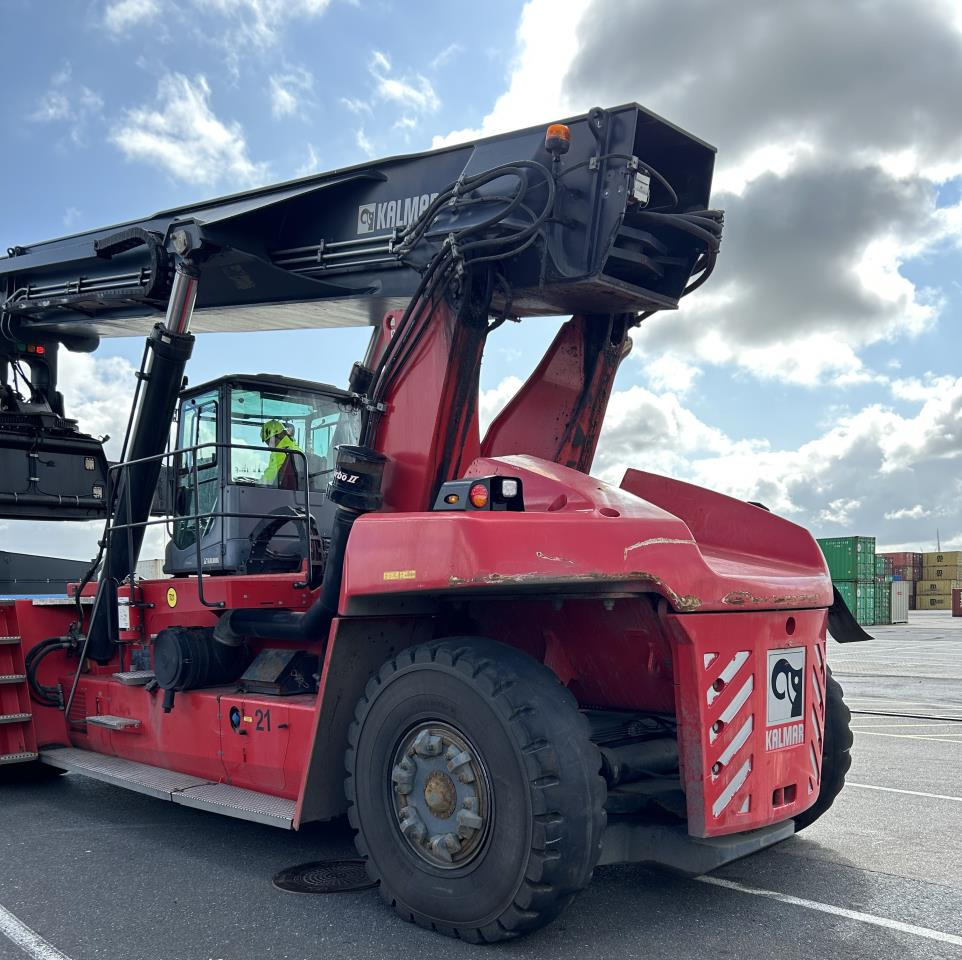 Kalmar DRG450-65S5 - Reachstacker porta contentores: foto 3 Kalmar DRG450-65S5 - Reachstacker porta contentores: foto 3