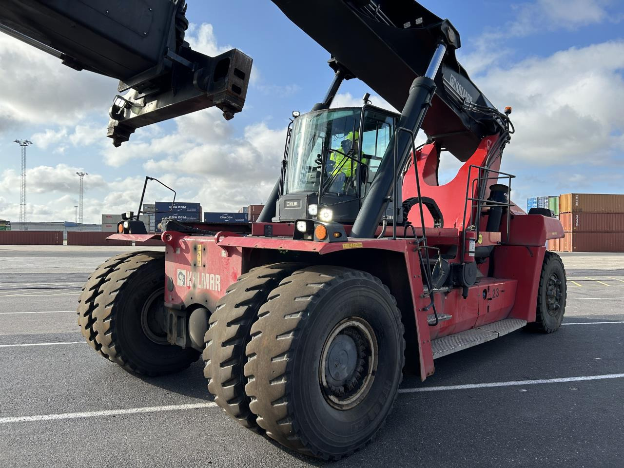 Kalmar DRG450-65S5 - Reachstacker porta contentores: foto 2 Kalmar DRG450-65S5 - Reachstacker porta contentores: foto 2