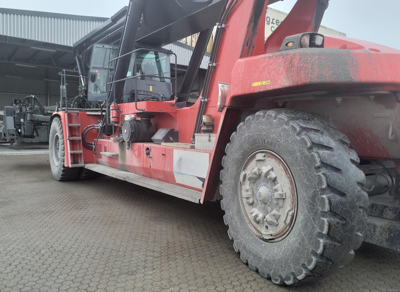 Kalmar DRG450-75C5XS - Reachstacker porta contentores: foto 2 Kalmar DRG450-75C5XS - Reachstacker porta contentores: foto 2