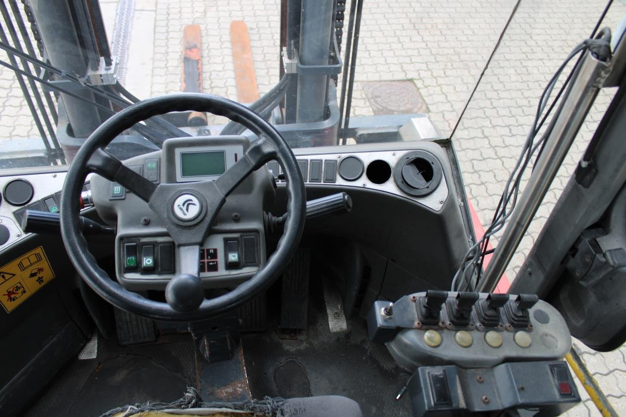 Kalmar ECF70-6 - Empilhador elétrico: foto 4 Kalmar ECF70-6 - Empilhador elétrico: foto 4