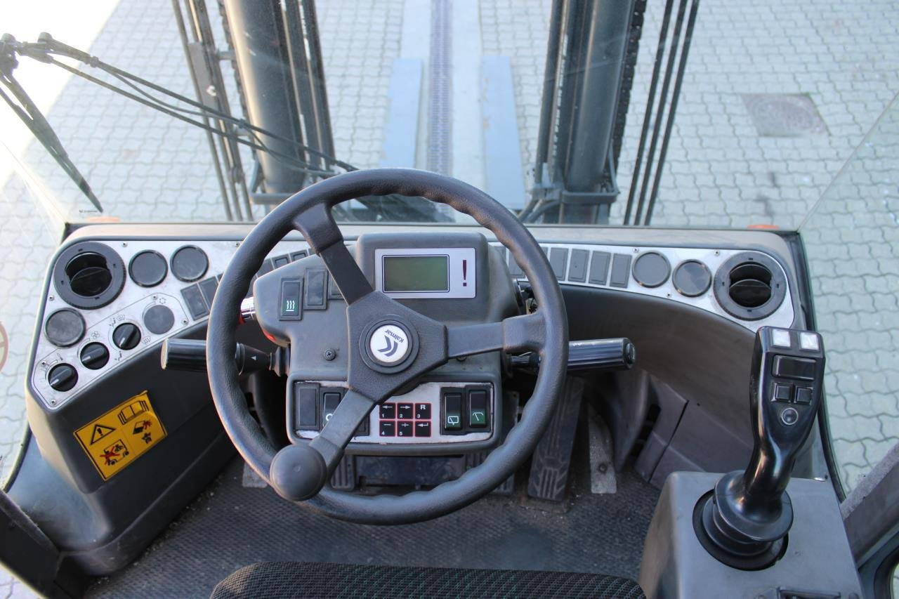 Kalmar ECF90-6 - Empilhador elétrico: foto 4 Kalmar ECF90-6 - Empilhador elétrico: foto 4