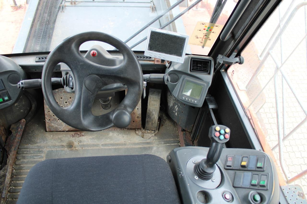 Linde C4531TL - Reachstacker porta contentores: foto 4 Linde C4531TL - Reachstacker porta contentores: foto 4