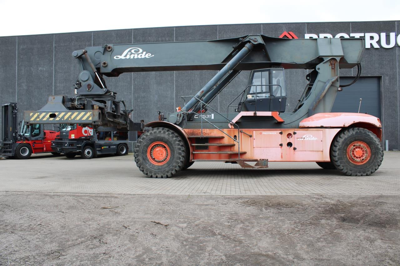Linde C4531TL - Reachstacker porta contentores: foto 1 Linde C4531TL - Reachstacker porta contentores: foto 1