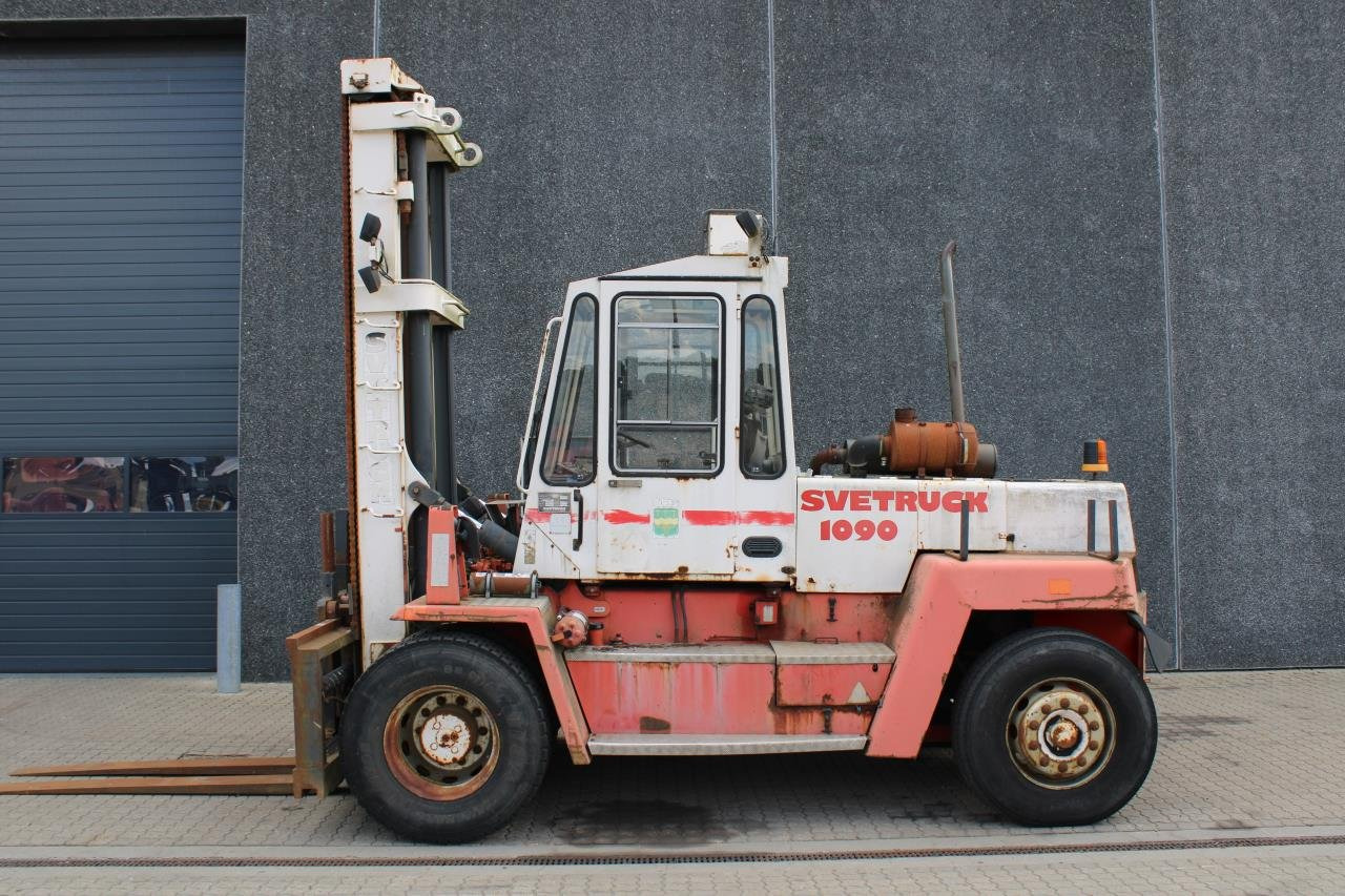SveTruck 10-900 - Empilhador a diesel: foto 1 SveTruck 10-900 - Empilhador a diesel: foto 1