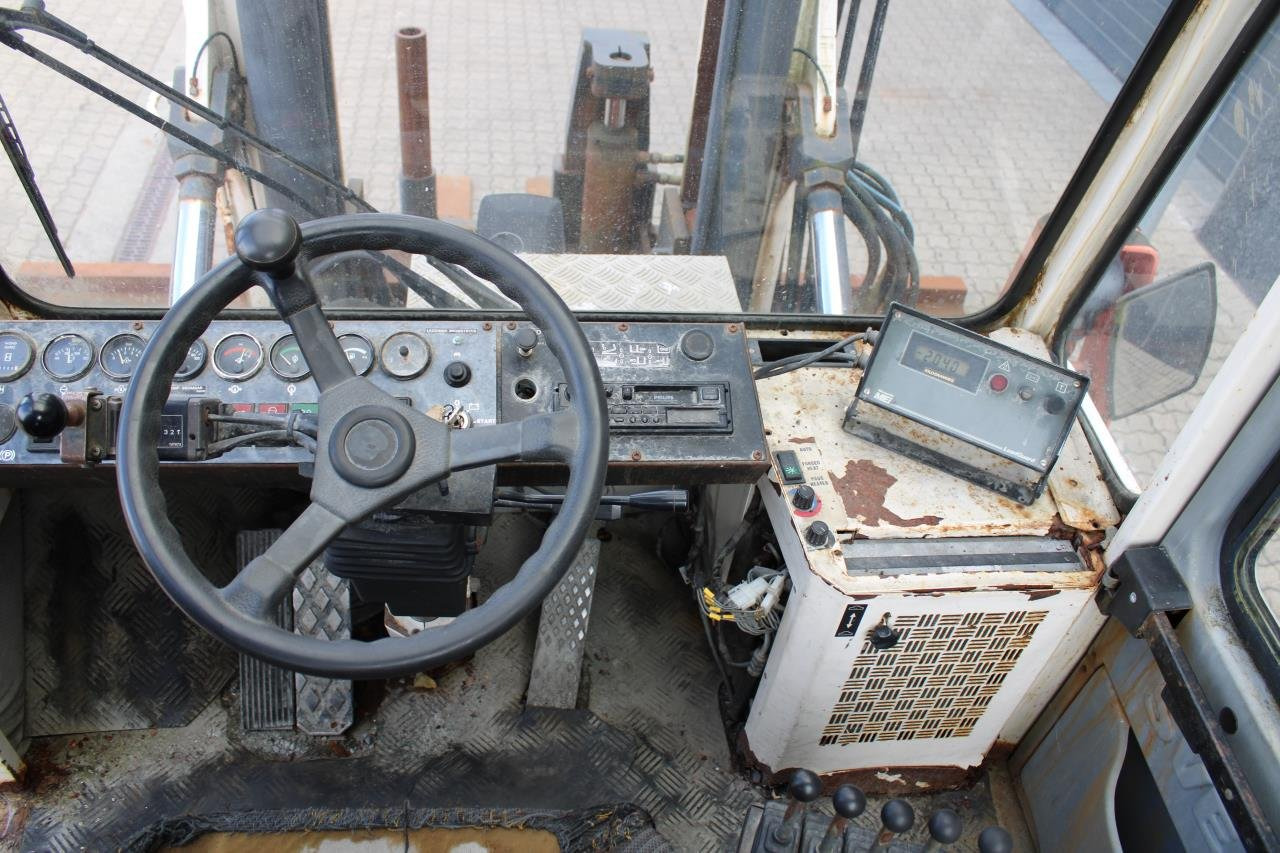 SveTruck 10-900 - Empilhador a diesel: foto 4 SveTruck 10-900 - Empilhador a diesel: foto 4